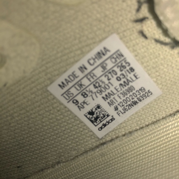 Yeezys Boost 350 V2 “butter”